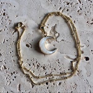 1 LEFT!!⚡️Crescent Moon 14K Gold Shell Necklace